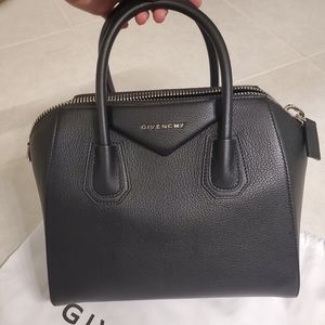 Antigona Small Sugar Goatskin Satchel Bag